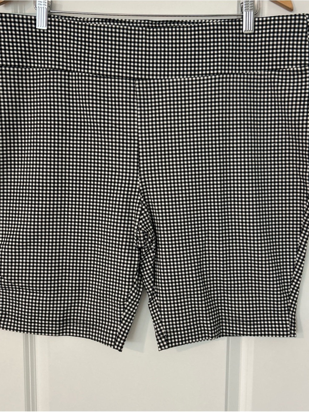 Terra & Sky Women's 2X-Bike Shorts w/ Pocket, Black/White- 9” Inseam High Rise